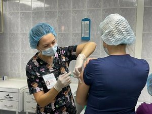 18 пунктов вакцинации от COVID-19 открыты в Приморье