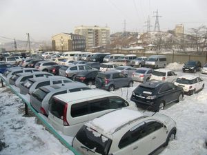 Авторынок "Зеленый угол" во Владивостоке замер в тревожном ожидании 1 января 2017 года