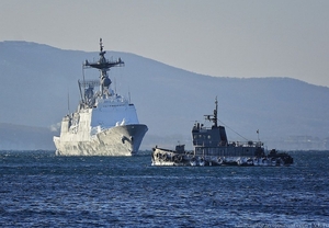 Эсминец и танкер ВМС Южной Кореи прибыли во Владивосток