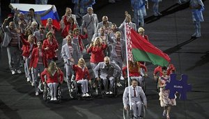Российский триколор снова в Рио. Сборная Беларуси поддержала наших атлетов