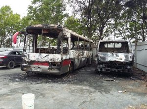 Поджигатели напали на владивостокскую автошколу