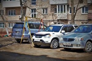 Склады Владивостока задыхаются от нерастаможенных авто