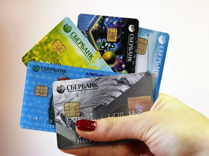Представители Сбербанка опровергли информацию о массовых блокировках карт клиентов