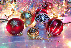 Магазины Владивостока открыли продажу новогодних украшений и подарков
