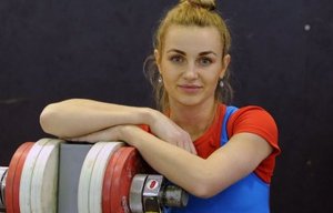 Приморская тяжелоатлетка Светлана Гаджиева стала двукратной чемпионкой России