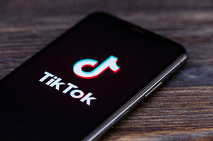 TikTok запретил россиянам публикации и прямые эфиры